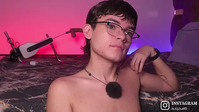 Angelo 018 online show from 11/11/25, 12:33