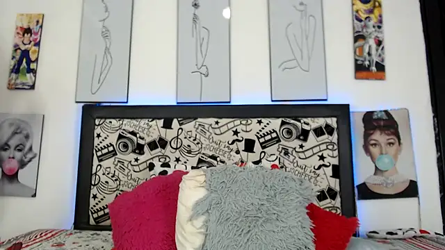 Rihana14 online show from 04/17/26, 07:38