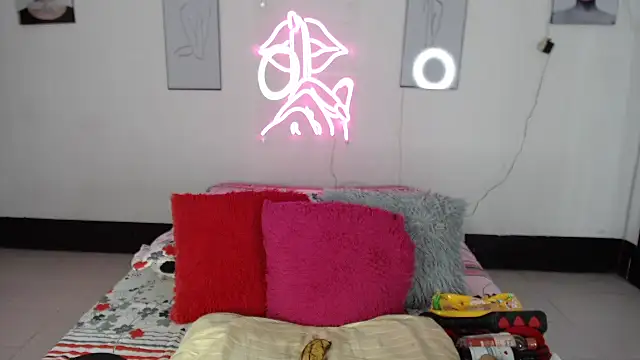 Rihana14 online show from 03/18/26, 11:05