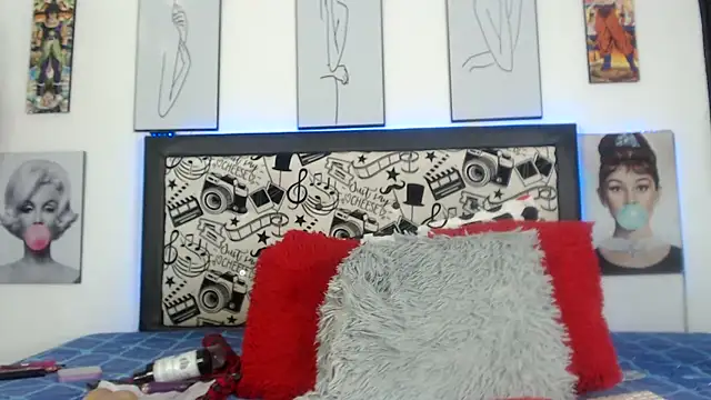 Rihana14 online show from 06/01/26, 08:41