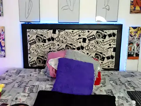 Rihana14 online show from 10/31/25, 08:38