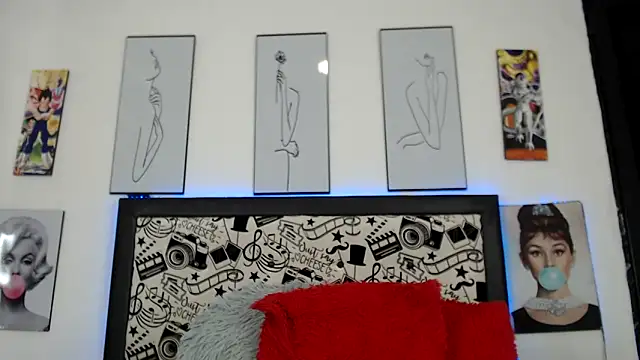 Rihana14 online show from 05/17/26, 08:42