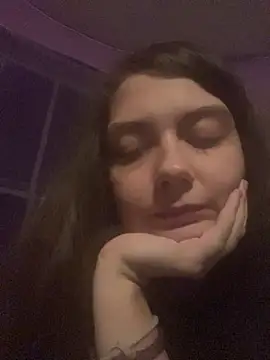 itzcheyduh online show from 10/25/25, 12:10