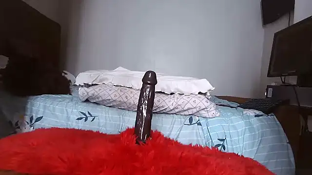 Snapshot of shoshortyy chatting on 02/15/26, 11:03 shoshortyy online show from 02/15/26, 11:03