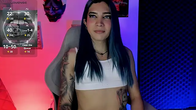 Snapshot of sofi_pretty_uwu- chatting on 10/20/25, 06:59 sofi pretty uwu- online show from 10/20/25, 06:59