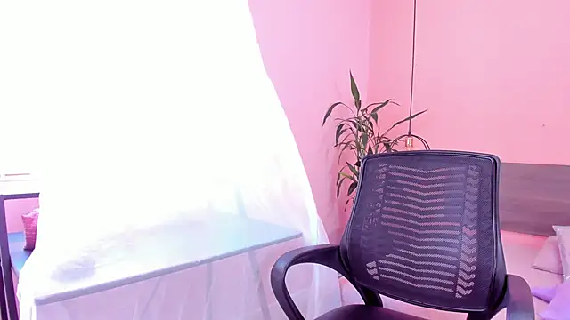 Snapshot of Alana_Suares1 chatting on 09/09/25, 08:18 Alana Suares1 online show from 09/09/25, 08:18