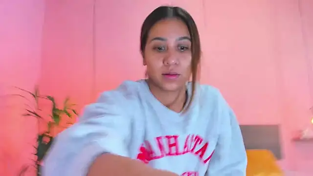 Snapshot of Alana_Suares1 chatting on 03/16/25, 11:16 Alana Suares1 online show from 03/16/25, 11:16