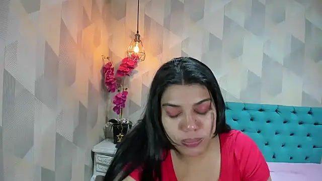 LindaBreeS online show from 07/04/26, 01:59
