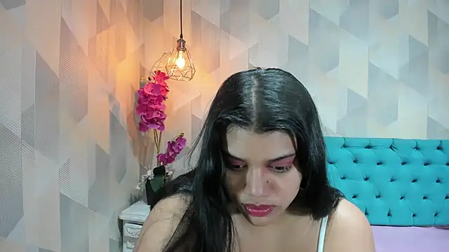 LindaBreeS online show from 07/12/26, 01:12