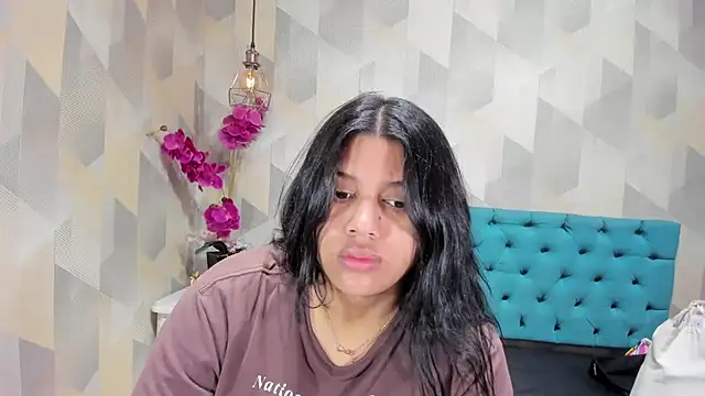 LindaBreeS online show from 09/29/25, 02:23