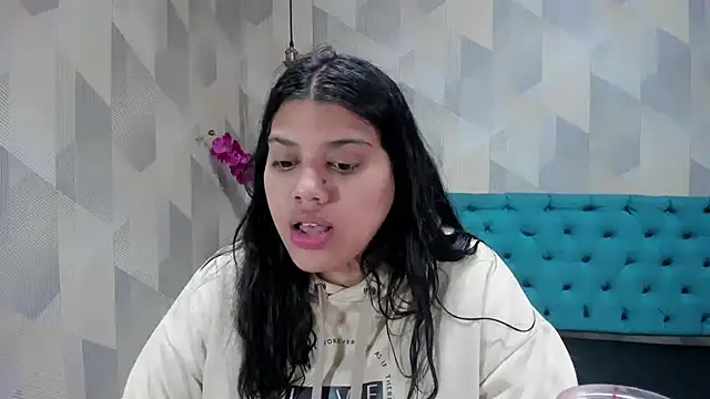 LindaBreeS online show from 09/30/25, 02:01