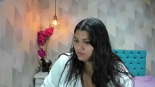 LindaBreeS online show from 05/20/26, 02:25