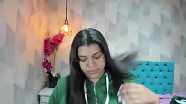 LindaBreeS online show from 05/25/26, 03:50
