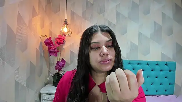 LindaBreeS online show from 06/19/26, 01:39