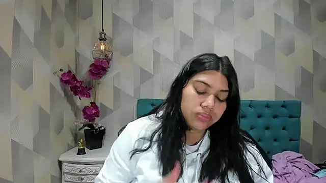 LindaBreeS online show from 09/26/25, 02:35