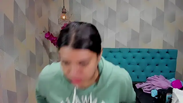 LindaBreeS online show from 10/26/25, 12:38