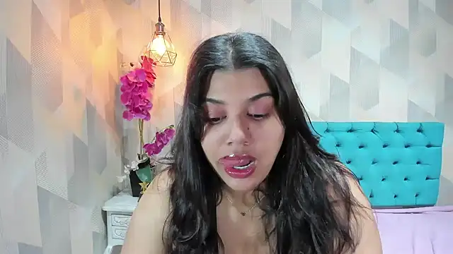 LindaBreeS online show from 04/02/26, 01:29