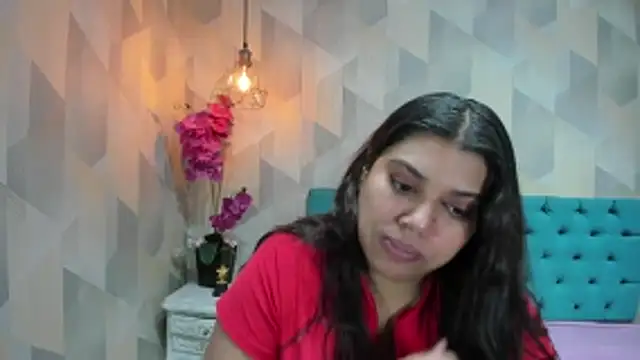 LindaBreeS online show from 06/12/26, 02:26