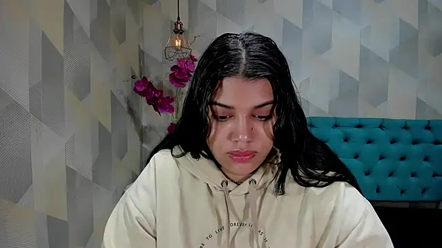 LindaBreeS online show from 10/28/25, 12:04