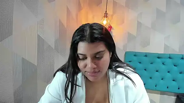 LindaBreeS online show from 06/07/26, 06:24