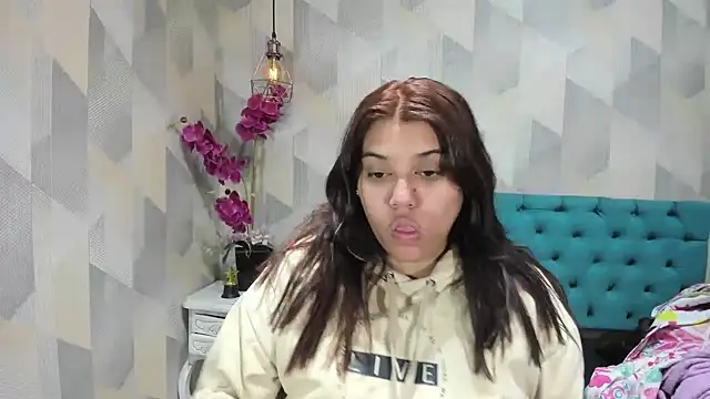LindaBreeS online show from 09/14/25, 04:02