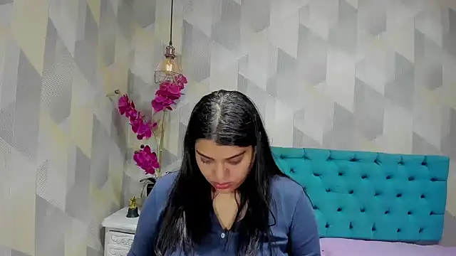 LindaBreeS online show from 10/31/25, 01:41