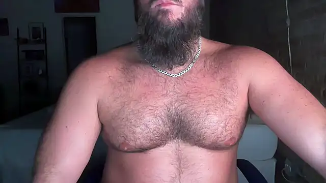 Snapshot of Barebackheat chatting on 10/19/25, 04:48 Barebackheat online show from 10/19/25, 04:48