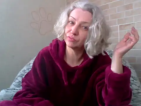 Lorie Carrie online show from 02/12/26, 12:16