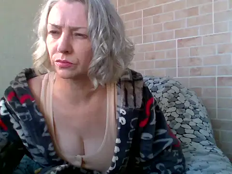 Lorie Carrie online show from 03/01/26, 10:37