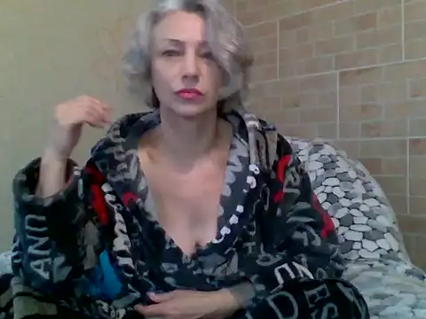 Lorie Carrie online show from 11/04/25, 08:40