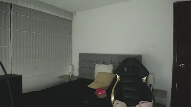 Andrea Ramos online show from 09/30/25, 05:52