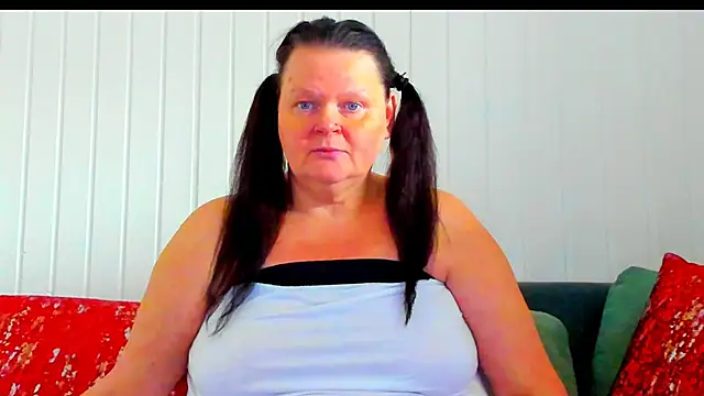 MilanaBiegert online show from 01/13/26, 10:30