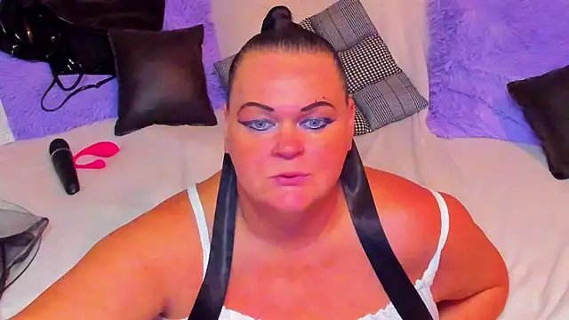 Snapshot of MilanaBiegert chatting on 09/23/25, 07:10 MilanaBiegert online show from 09/23/25, 07:10