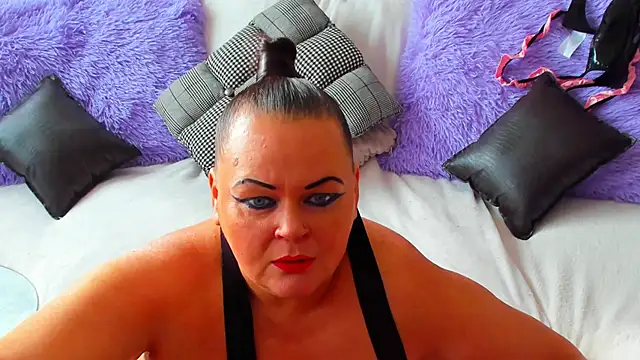 Snapshot of MilanaBiegert chatting on 09/30/25, 07:58 MilanaBiegert online show from 09/30/25, 07:58