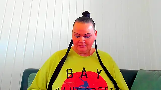 MilanaBiegert online show from 03/12/26, 01:04