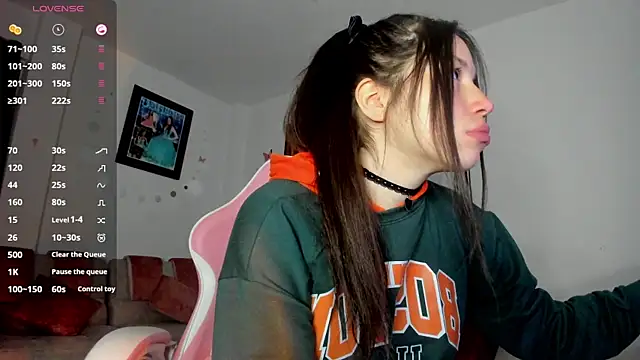 Snapshot of katty_snow chatting on 03/11/25, 12:54 katty snow online show from 03/11/25, 12:54