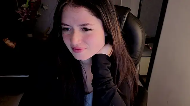 almma shy online show from 10/27/25, 01:23