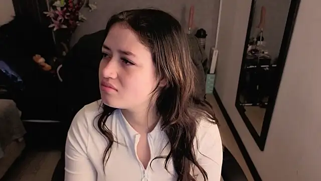 almma shy online show from 10/31/25, 02:02