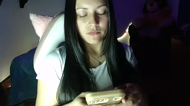 Allisonnlopez online show from 06/04/26, 12:59