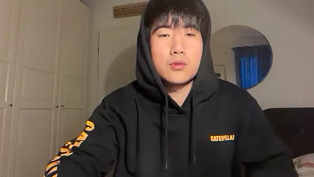 jungcock3210 online show from 02/05/26, 03:41