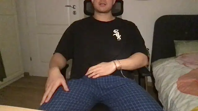 jungcock3210 online show from 10/22/25, 05:01