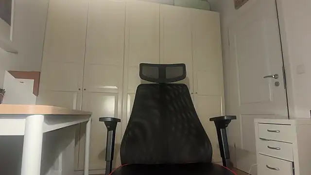 jungcock3210 online show from 02/07/26, 04:37