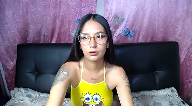 Snapshot of Annerainhoot chatting on 01/23/25, 12:57 Annerainhoot online show from 01/23/25, 12:57