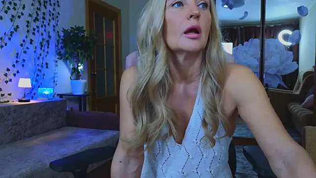 amelia blondy online show from 12/15/25, 01:50