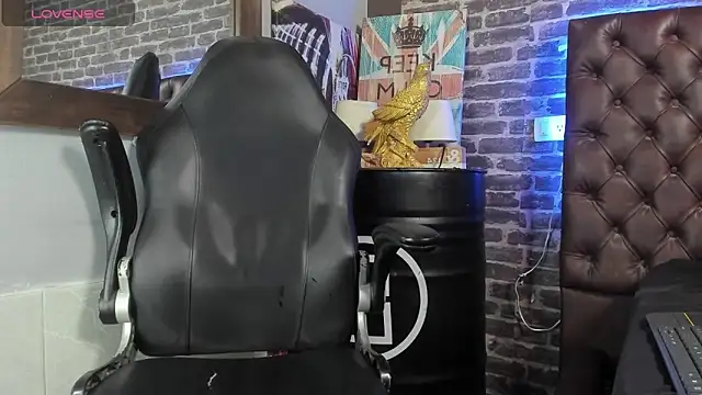 Snapshot of THIAGOXBIG chatting on 11/27/25, 04:35 THIAGOXBIG online show from 11/27/25, 04:35