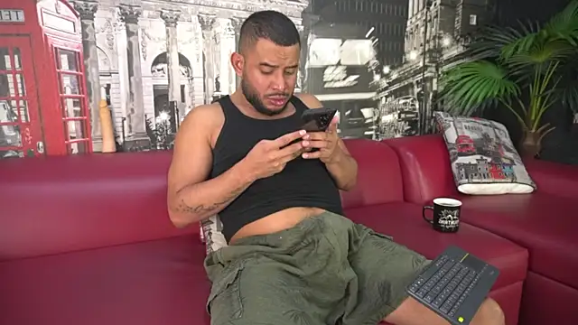 Snapshot of THIAGOXBIG chatting on 09/15/25, 09:26 THIAGOXBIG online show from 09/15/25, 09:26