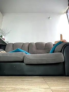 Nikothyna online show from 10/08/25, 08:20