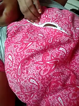 Snapshot of sexychutxxx7 chatting on 06/13/26, 01:36 sexychutxxx7 online show from 06/13/26, 01:36