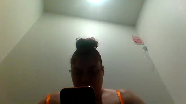 Snapshot of lolabun247 chatting on 10/03/25, 09:22 lolabun247 online show from 10/03/25, 09:22