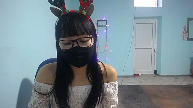 elllaaxx online show from 12/15/25, 03:56